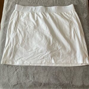 T by Talbots white athletic skirt size XL